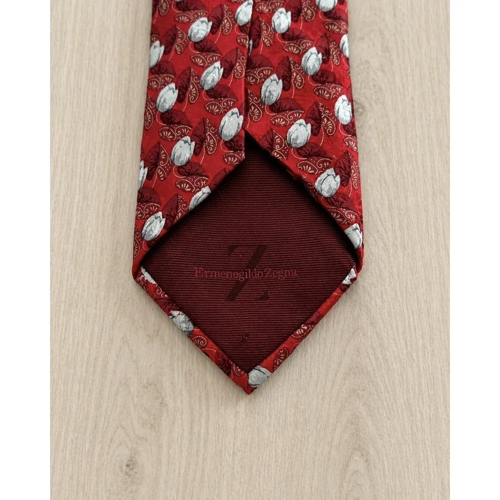 Ermenegildo Zegna Red Silk Tie Geometric Medallion Floral Italy Classic Luxury